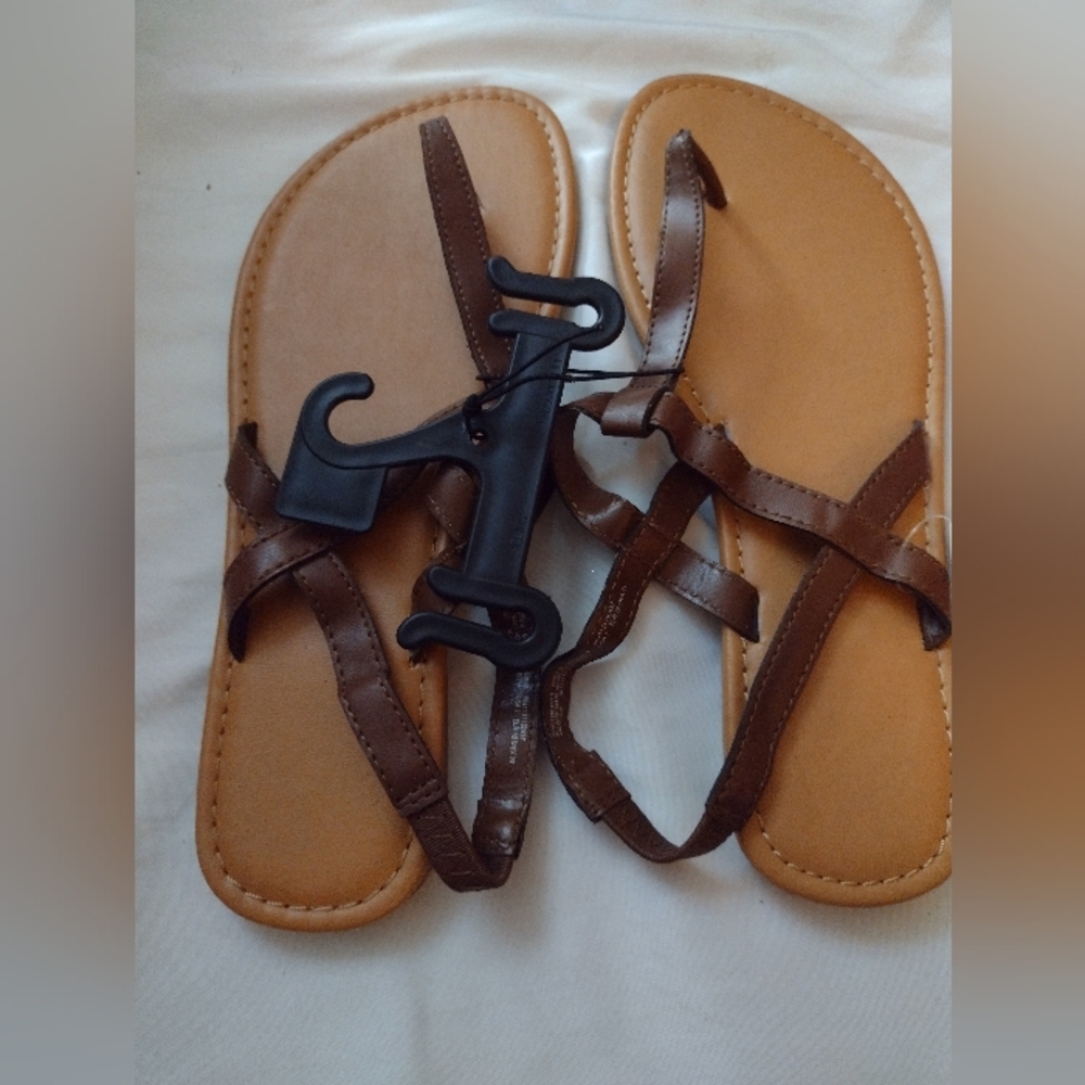 Time and Tru Sandals